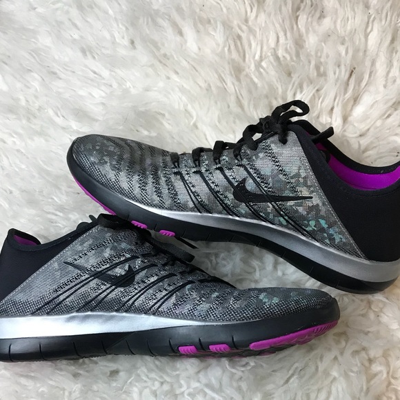 nike free tr 6 metallic